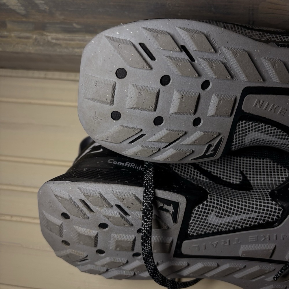 Nike Juniper Trail 3 Lightweight Women's Size 9 Black Gray Running Shoes EUC - Picture 9 of 9